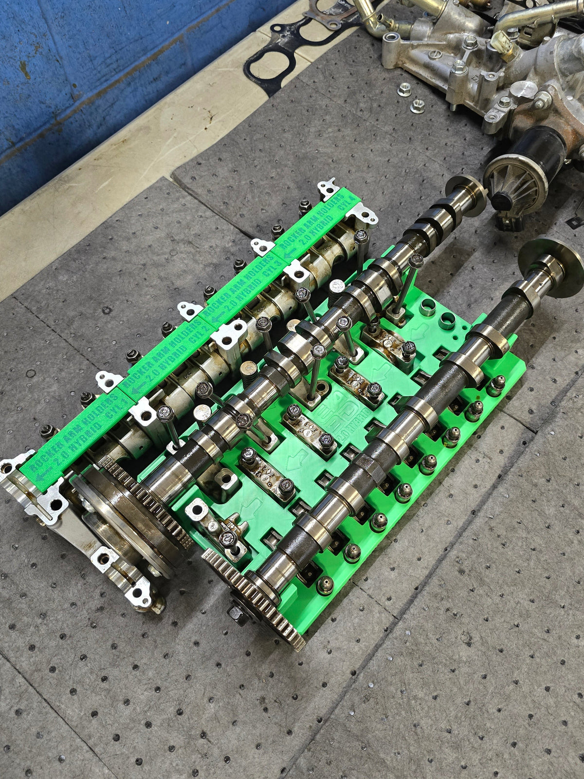 2.0 Hybrid Cylinder Head Disassembly Tray & Rocker Arm Holders