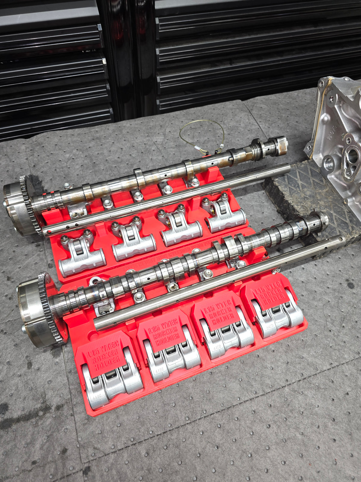 1.5T Cylinder Head Disassembly Trays & Rocker Arm Holders