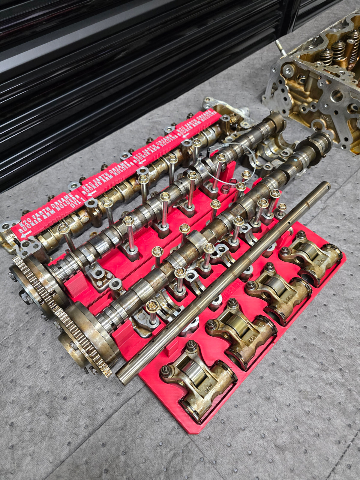 2.0 Earth Dreams Cylinder Head Disassembly Trays & Rocker Arm Holders