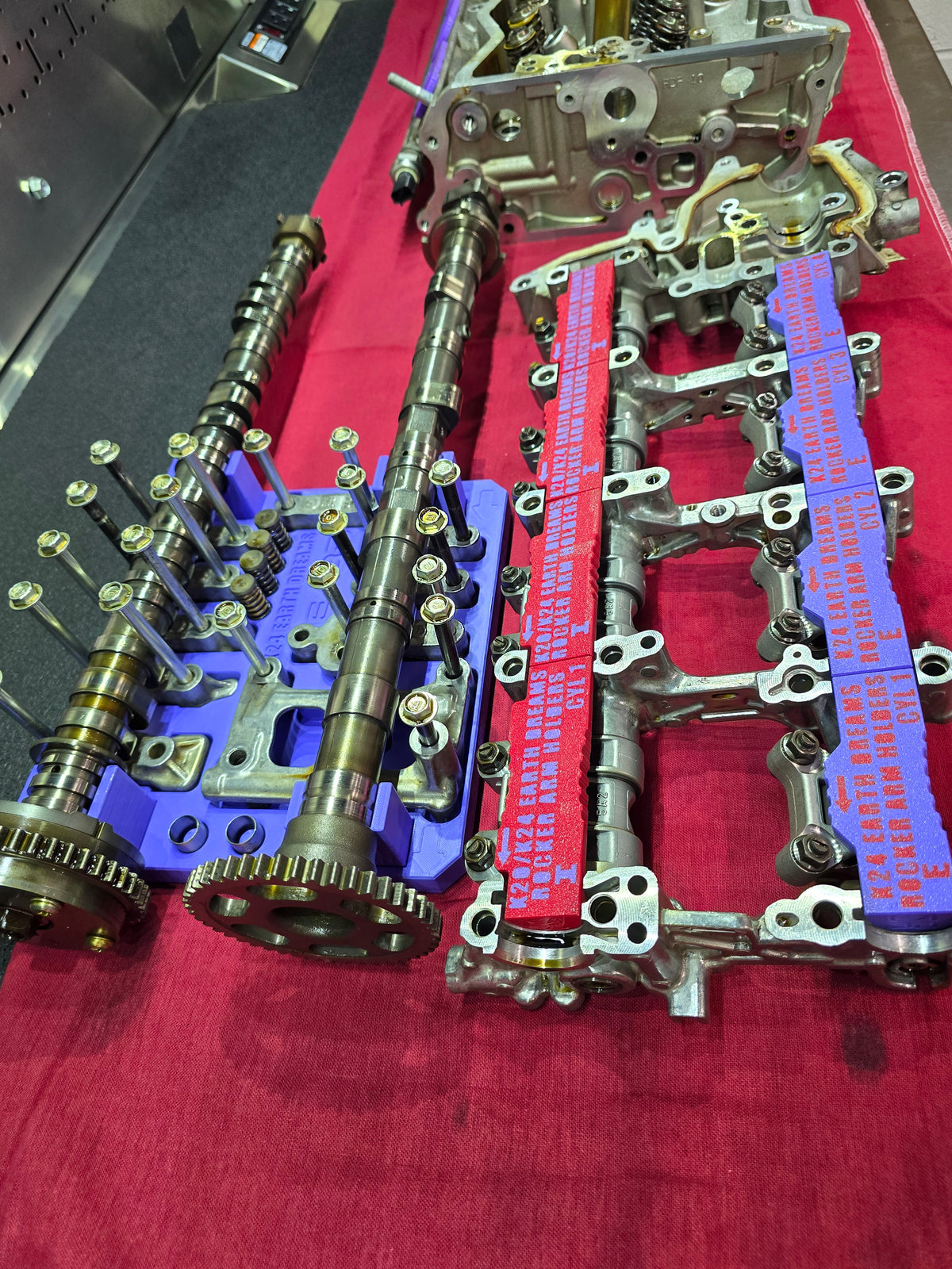 2.4 Earth Dreams Cylinder Head Disassembly Trays & Rocker Arm Holders