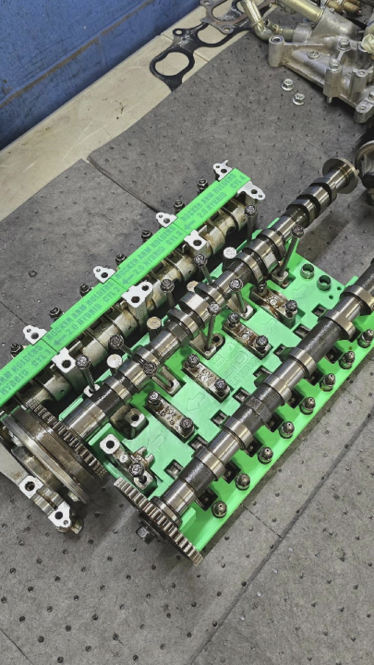 2.0 Hybrid Cylinder Head Disassembly Tray & Rocker Arm Holders